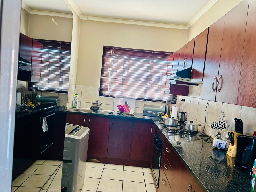 2 Bedroom Property for Sale in Rustenburg Central North West